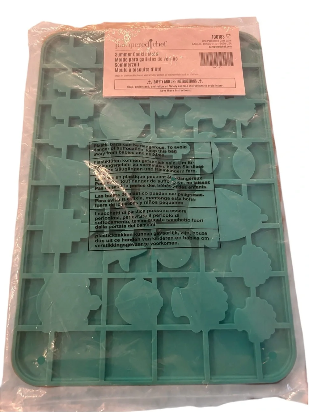 Pampered chef Cookie Mold Packaging new